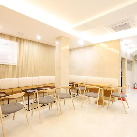 Nestly Hotel