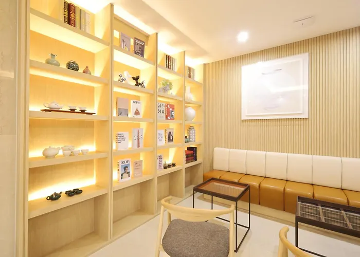 Nestly Hotel