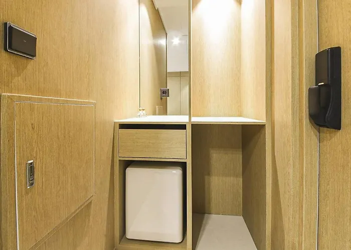 Nestly Hotel