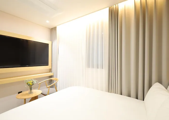 Nestly 3* Busan