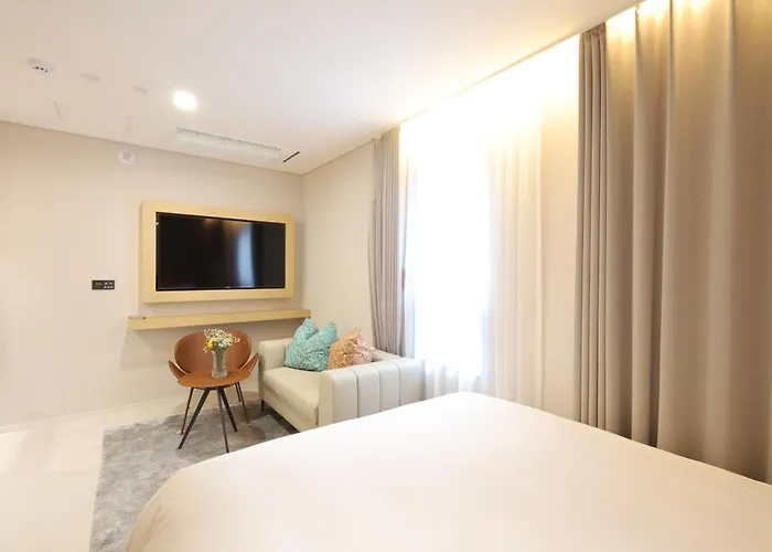 Nestly Hotel 3*